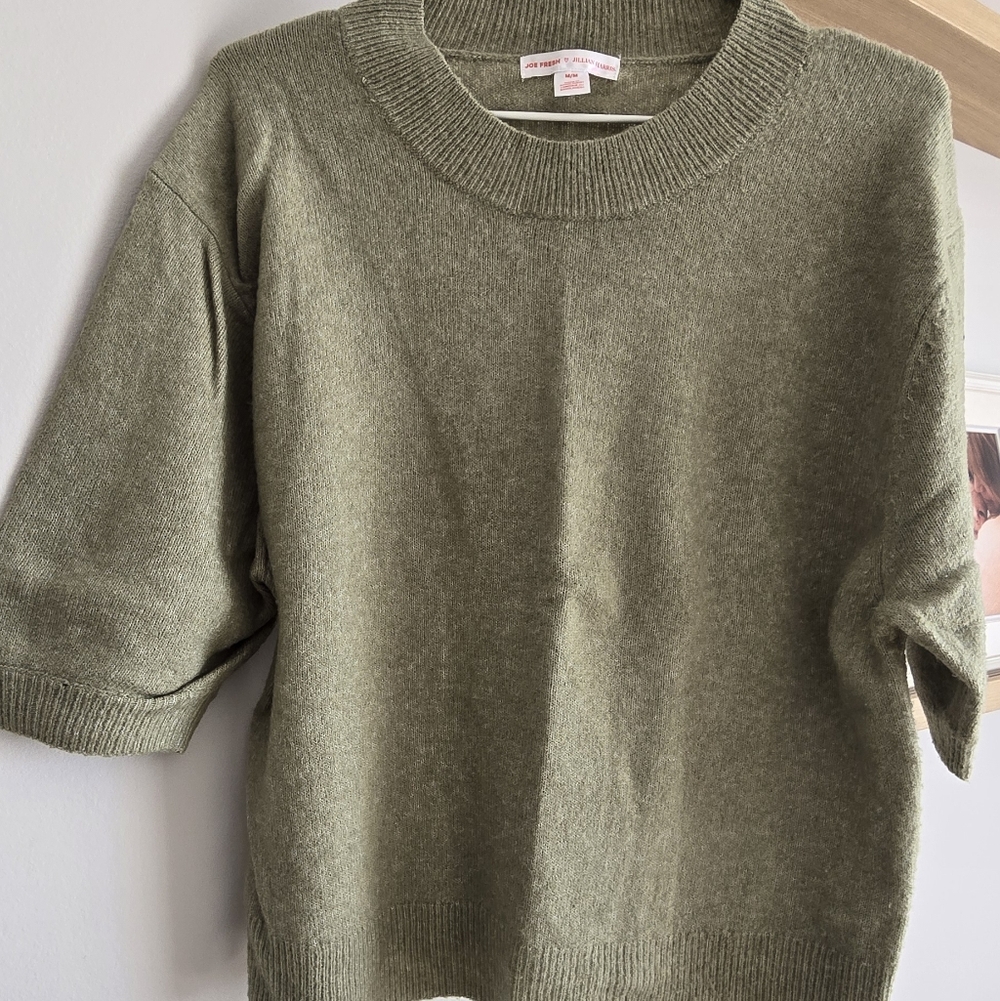 Elegant Olive Women's Crew Neck Sweater